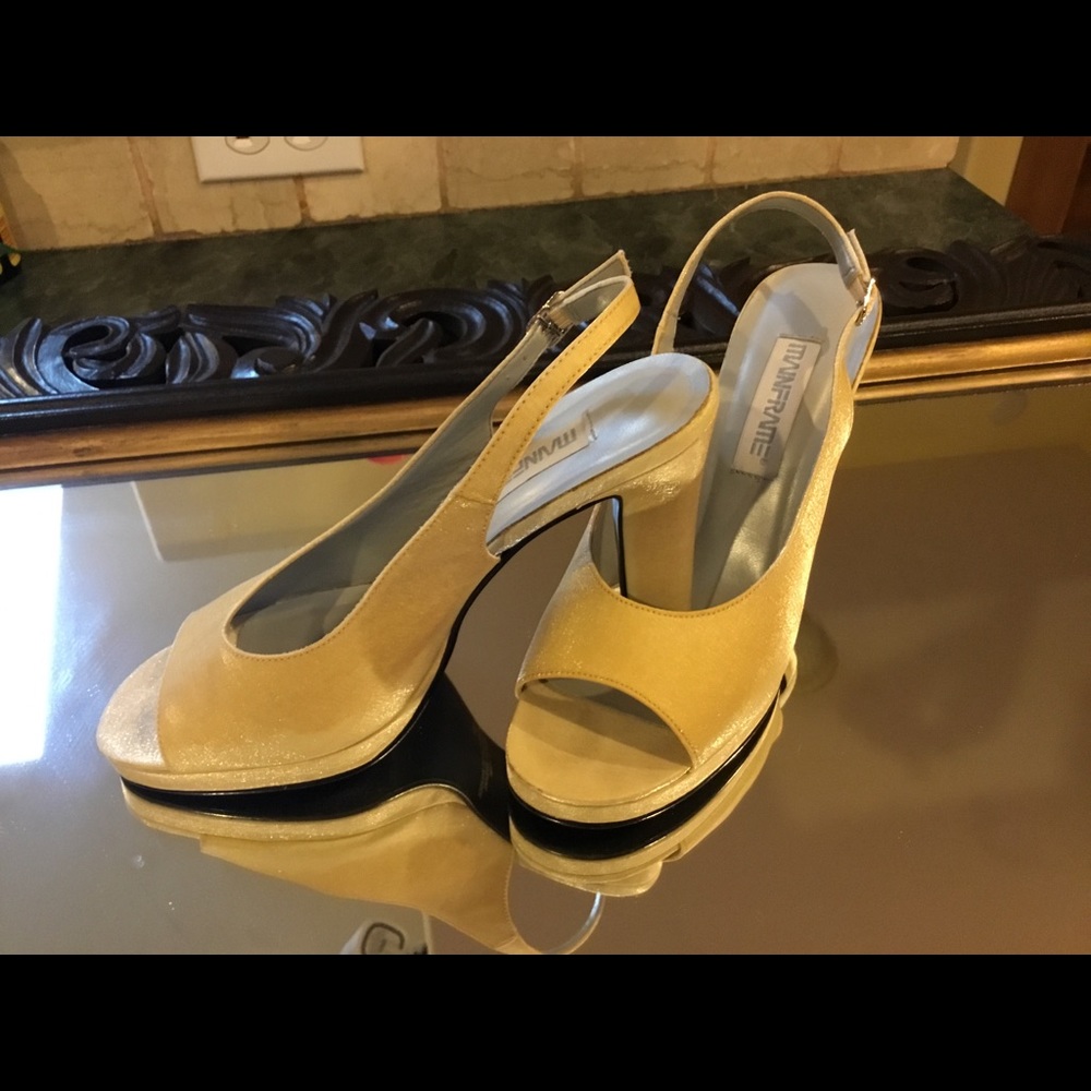 Pump shoes